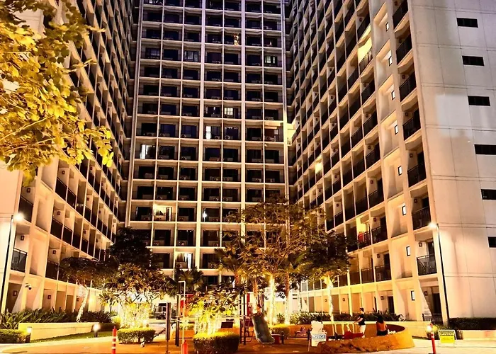 Iris Apartment *